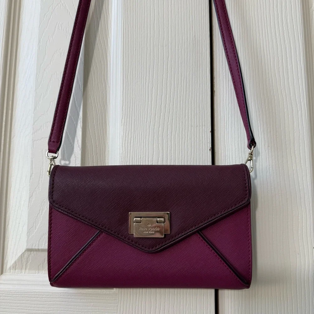 Kate Spade Crossbody Envelope Purse Burgundy Plumberry Removable Strap